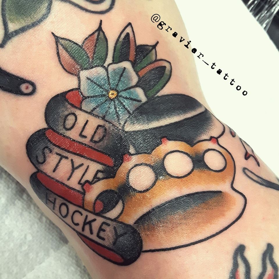 tattoo, studio tentation, tatouage, old school, traditional tattoo, hockey, hockey tattoo, color tattoo, old school tattoo